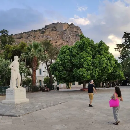 Apt.27-102 아파트